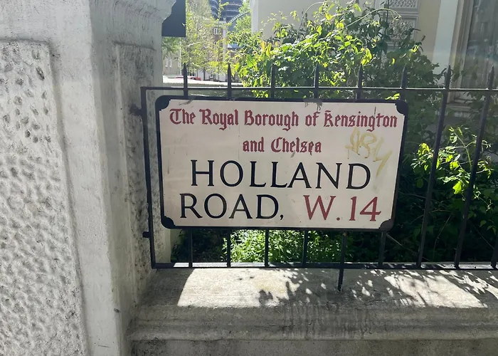 Holland Inn Hotel